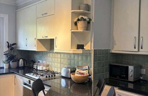 Tring Apartment | Grace`s Guesthouse Room 3