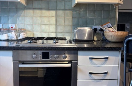 Tring Apartment | Grace`s Guesthouse Room 3