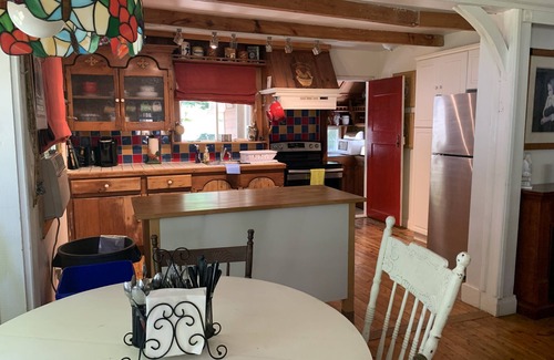 Pleasant Point Cottage | Graceland in the Kawartha's