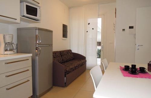 Bibione Apartment | Gracious flat with swimming pool and solarium