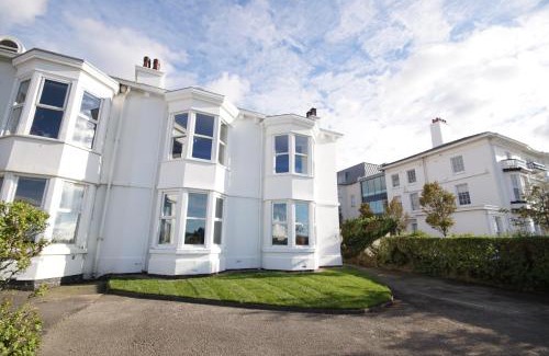 Southport Apartment | Grade 2 Listed Apartment, Southport Promenade