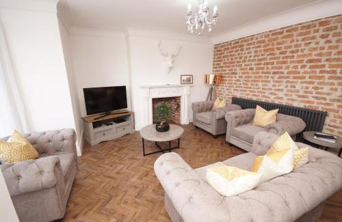 Southport Apartment | Grade 2 Listed Apartment, Southport Promenade