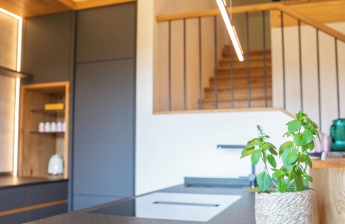 Chieming Apartment | "Graf Chiemo Suites" luyury living direkt am Chiemsee mit privatem Seezugang!