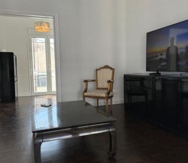 Exarhia Apartment | Graffiti Five