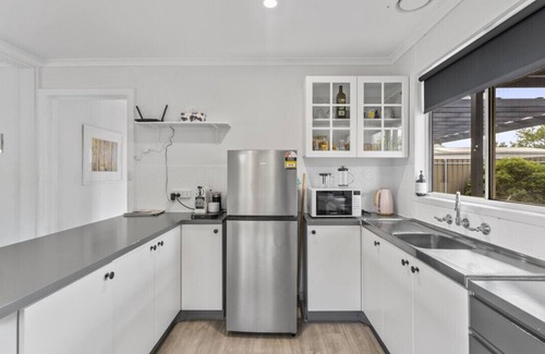 Ararat Apartment | Grampians Getaway with Your Furry Best Friend
