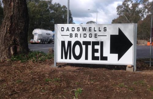Dadswells Bridge Hotel | Grampians Motel/Hotel