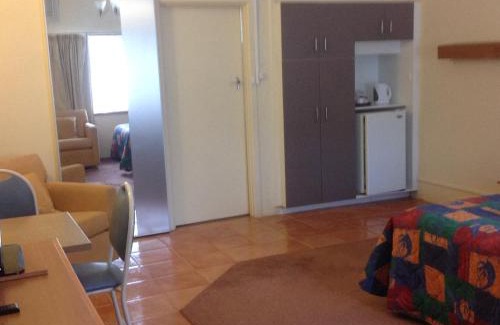 Dadswells Bridge Hotel | Grampians Motel/Hotel