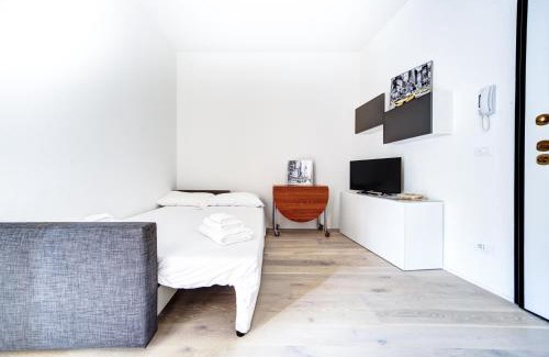Historic Center Apartment | Gramsci 2 Apartment by Wonderful Italy