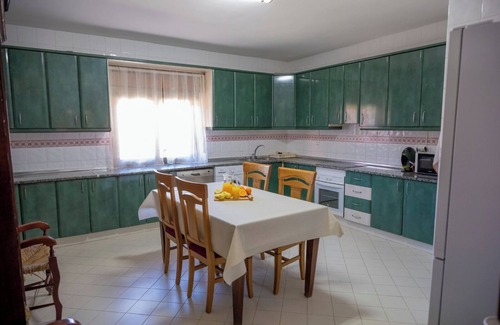 Antequera Ski Chalet | GRAN FINCA EL ROMERAL, IDEAL FOR FAMILIES (pet friendly)