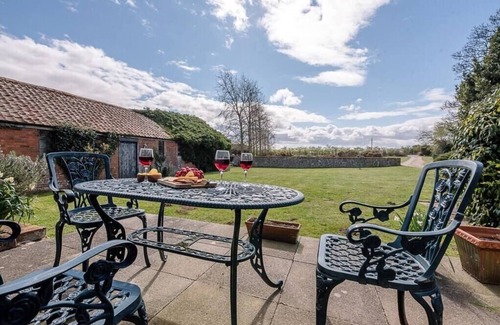 Saxmundham House | Granary Cottage at Valley Farm Barns, Snape
