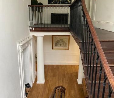 Canterbury Apartment | Grand Apartment in Historic Building with Free Parking