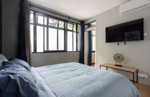 Combat Apartment | Grand appartement climatisé 2BR avec terrasse