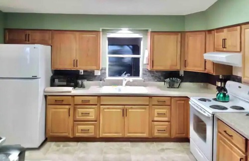 Valle House | Grand Canyon Ranch near South Rim with FREE EV-charging