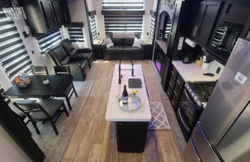 Williams Hotel | Grand Canyon RV Glamping