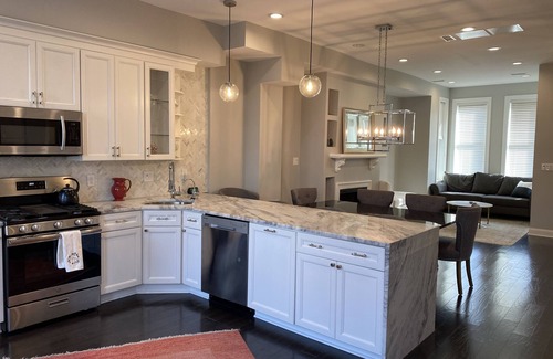 Stanton Park House | Grand Capitol Hill Home, 4 BR, 3.5 BA, 3 levels, large kitchen, 2250SF