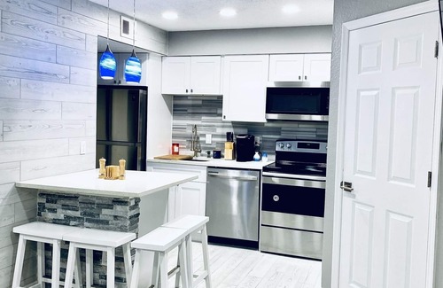 Kissimmee House | Grand Cayman Condo