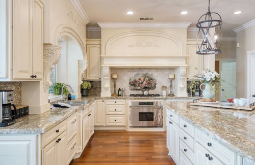 Temecula House | Grand Contento by AvantStay | Extraordinary Estate w/Pool & Movie Room