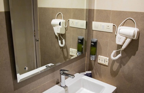 Secunderabad Hotel | Grand Continent Secunderabad A Sarovar Portico Affiliate Hotel