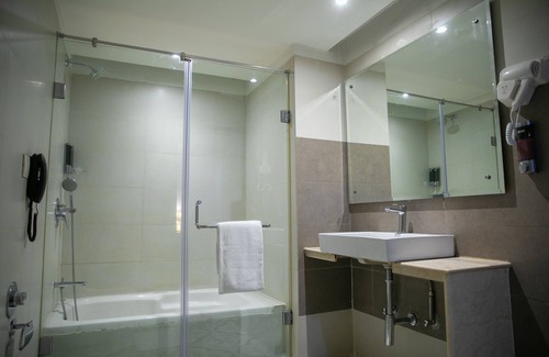 Secunderabad Hotel | Grand Continent Secunderabad A Sarovar Portico Affiliate Hotel