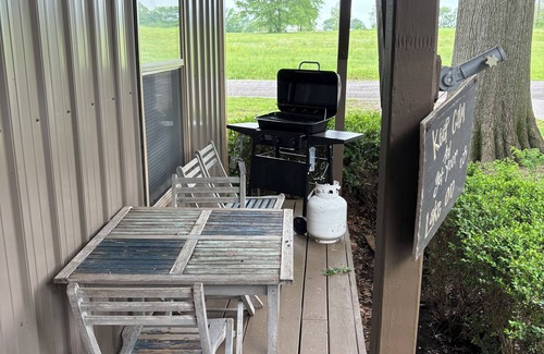 Grove Cabin | Grand Fish Inn on Wolf Creek with dock access - perfect getaway spot!