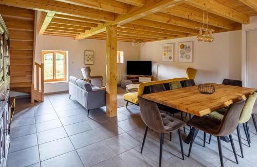 Les Salles House | Grand gîte pour 15 personnes avec animaux admis et Wi-Fi - FR-1-496-368
