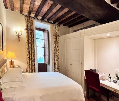 Siena Historical Center Hotel | Grand Hotel Continental Siena - Starhotels Collezione