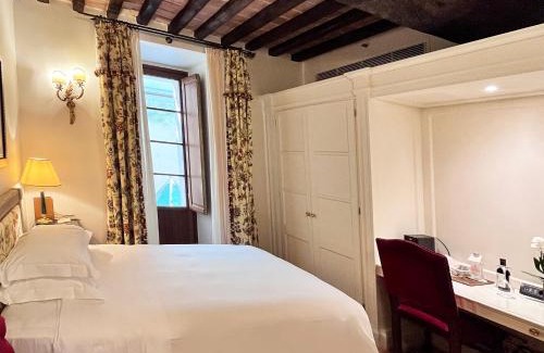 Siena Historical Center Hotel | Grand Hotel Continental Siena - Starhotels Collezione