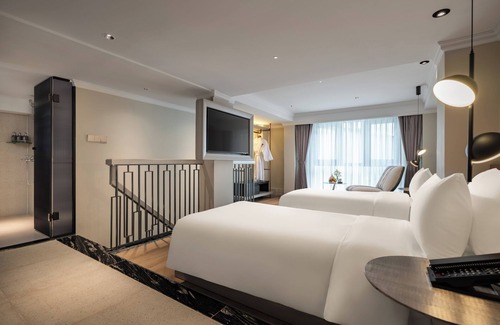 Downtown Ho Chi Minh City Hotel | GRAND HOTEL du LAC Boutique Saigon