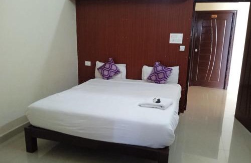 Gundlupet Hotel | GRAND JP INN Near 2 km from Gundlupet bus stand