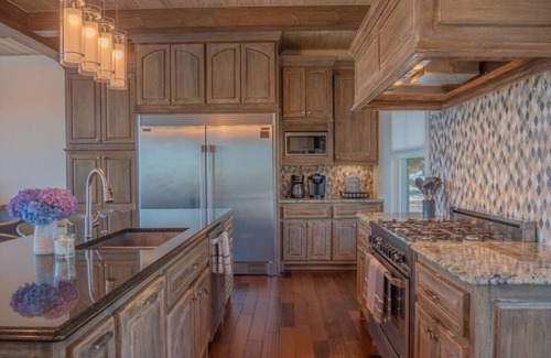 Vinita House | Grand Lake Frontage: 5Bed & 5.5 Bath Grand Lake O' the Cherokees up to 25 guests
