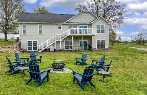 Grove House | Grand Lake Retreat, 4Bd/3Ba, Lake Front, Firepit