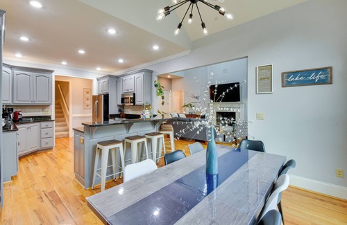 Hartwell House | Grand Lakefront Home in Hartwell w/Game Room!