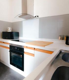 Krutenau Apartment | grand loft avec patio proche des quais Strasbourg