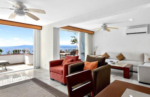 Conchas Chinas Apartment | Grand Miramar A202