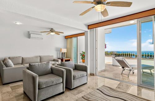 Conchas Chinas Apartment | Grand Miramar A401