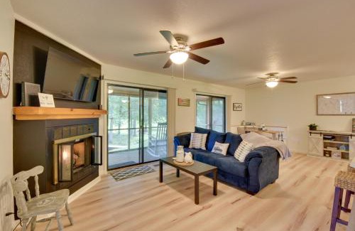 Murphy House | Grand Murphy Cabin with Fire Pit and Game Room!