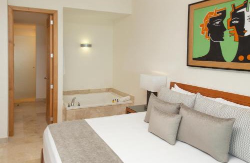 Playa Diamante Resort | Grand Ocean Breeze Acapulco