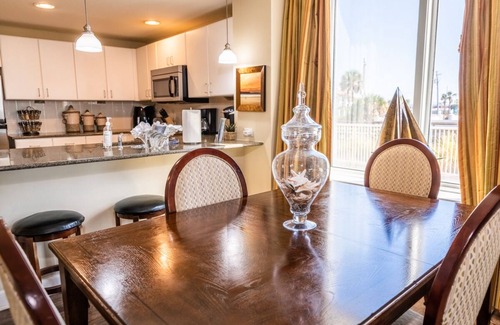 Panama City Beach Hotel | GRAND PANAMA BEACHFRONT, 1st FLOOR DIRECT TO BEACH, 2 HEATED POOL & PET-FRIENDLY