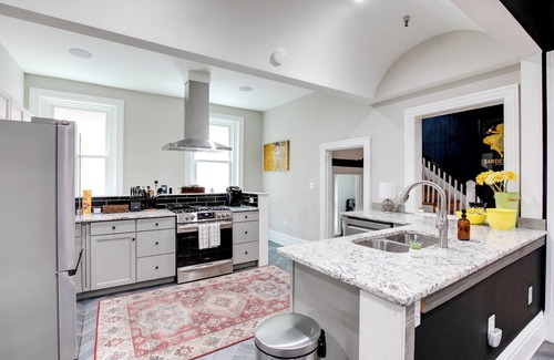 Museum District House | Grand Retreat with VMFA Views + Large Groups