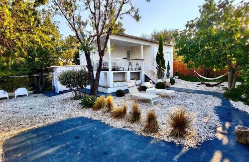 Agia Triada House | Grand Seaview Retreat - walk to the beach