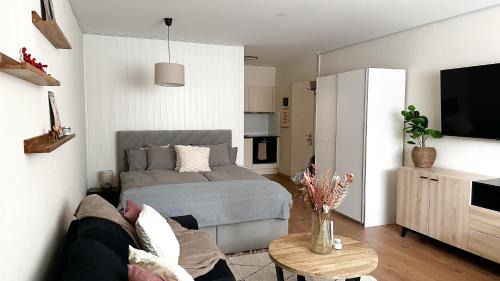 Lens Apartment | Grand studio au cœur de Crans et au pied des pistes