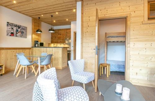 La Clusaz Apartment | Grand Studio cabine, balcon, parking, centre La Clusaz - FR-1-437-85