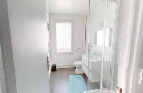 Anatole France Danton Apartment | Grand studio hypercentre - proche plage & gare