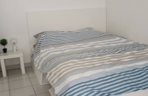 Port Marianne Apartment | Grand Studio un des Meilleurs Quartier de Montpellier Parking et Terrasse