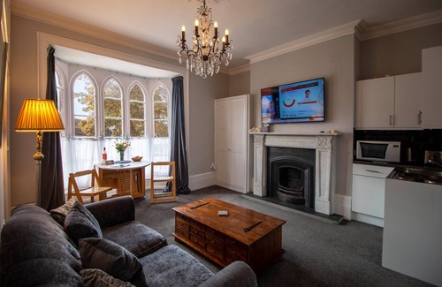 Herne Bay Apartment | Grand Suite | Heart of Herne Bay | 300m from beach