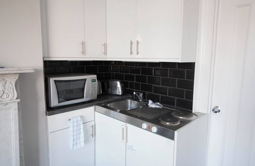 Herne Bay Apartment | Grand Suite | Heart of Herne Bay | 300m from beach