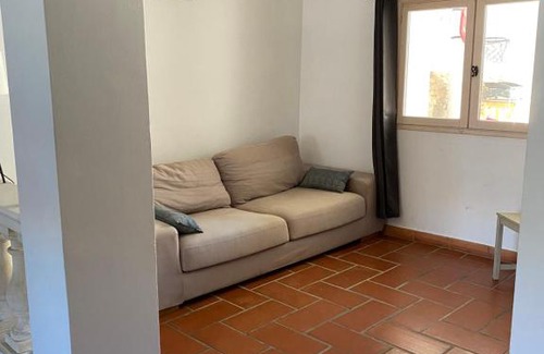 La Londe-les-Maures Apartment | Grand T2 centre ville La Londe