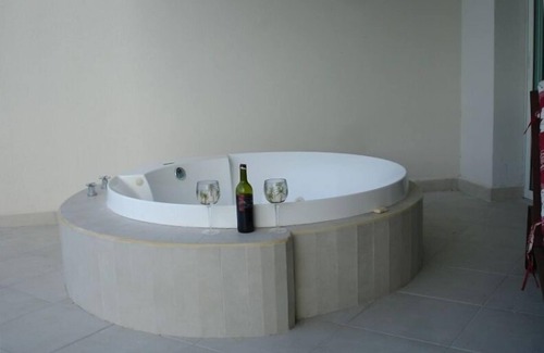 Limoncito Condo | Grand Venetian, Oceanfront, 2 BR/2 BA, Huge Terrace/Hot Tub