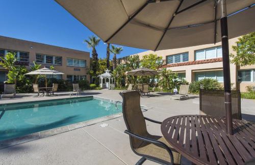 Simi Valley Hotel | Grand Vista Hotel