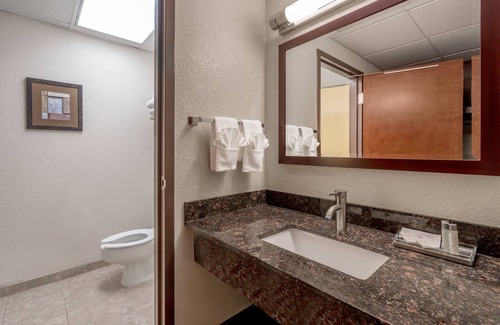 Williston Hotel | Grand Williston Hotel & Conference Center